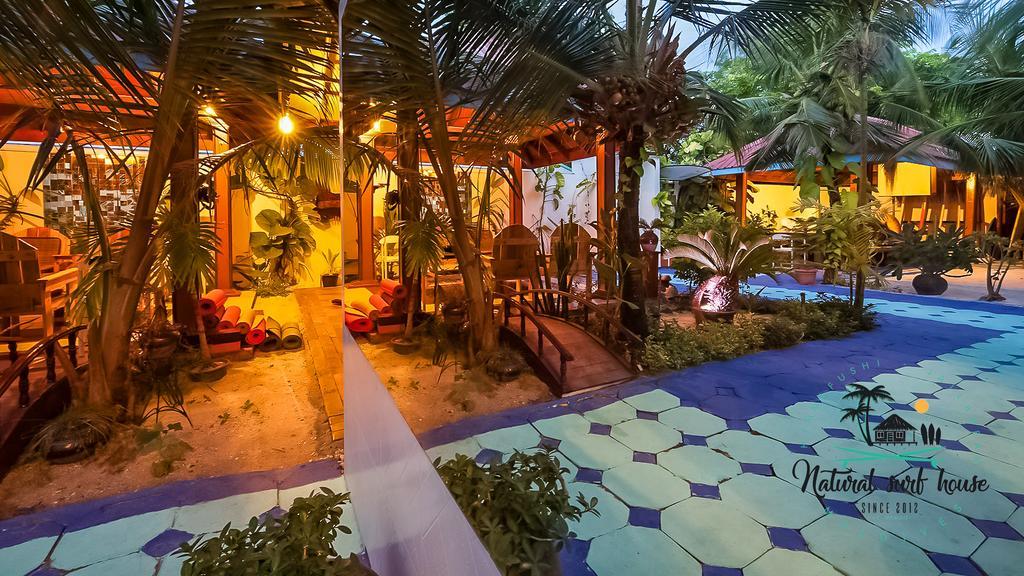Natural Surf House Hostel Himmafushi Buitenkant foto